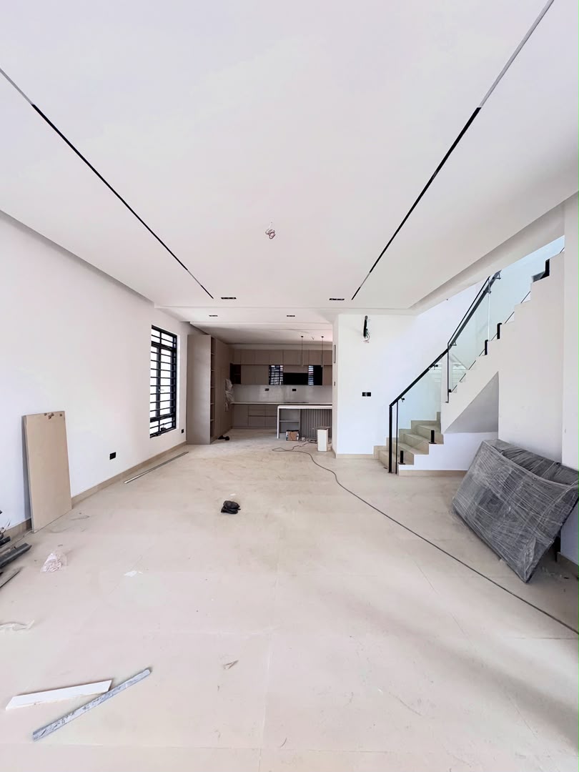 5 BEDROOM FULLY DETACHED DUPLEX WITH BQ