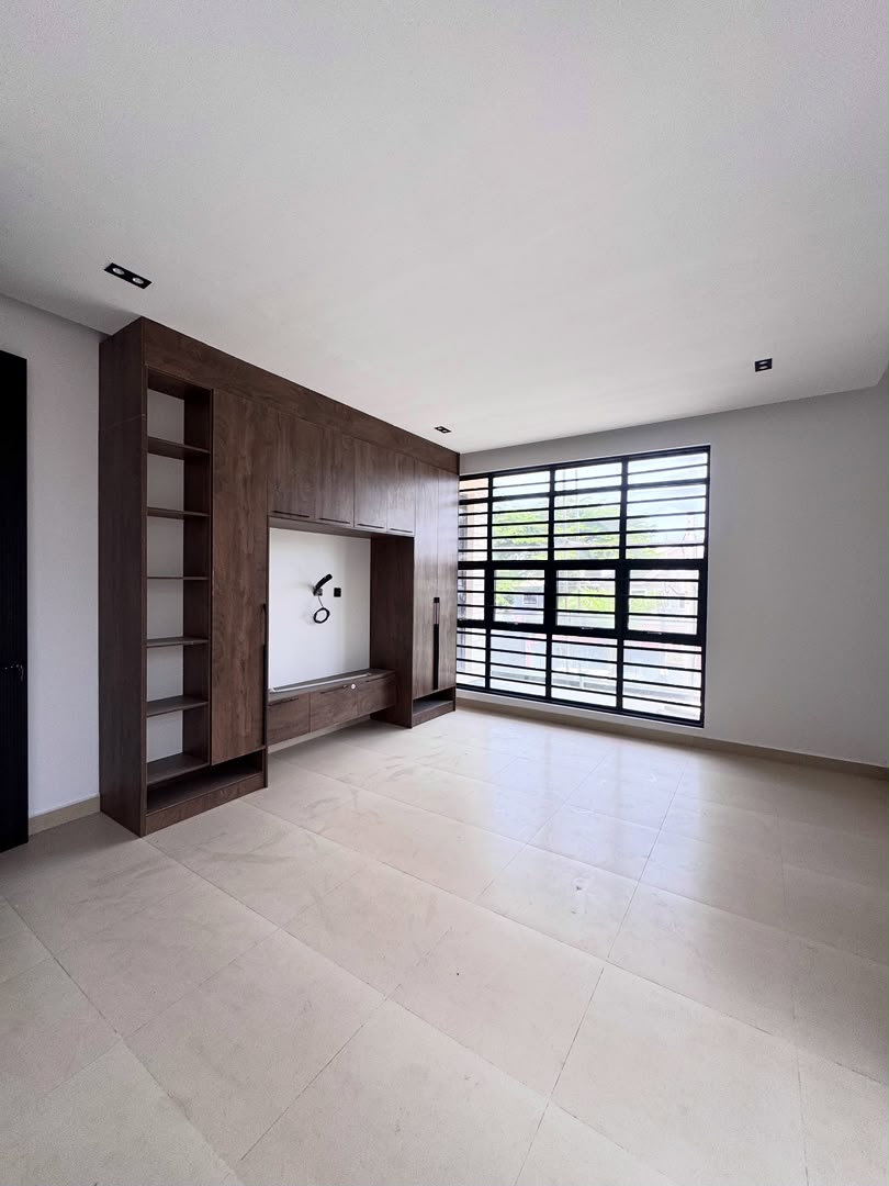5 BEDROOM FULLY DETACHED DUPLEX WITH BQ