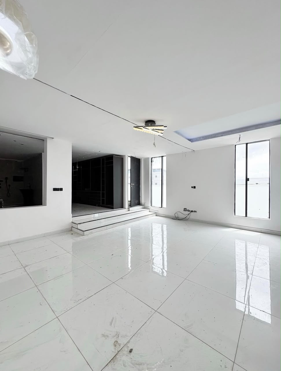 5 BEDROOM FULLY DETACHED DUPLEX WITH BQ AND SWIMMING POOL