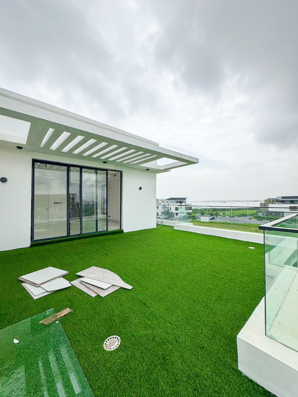 5 BEDROOM FULLY DETACHED DUPLEX WITH BQ AND SWIMMING POOL
