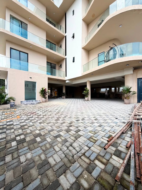 3 BEDROOM APARTMENT WITH BQ, ELEVATOR & SWIMMING POOL