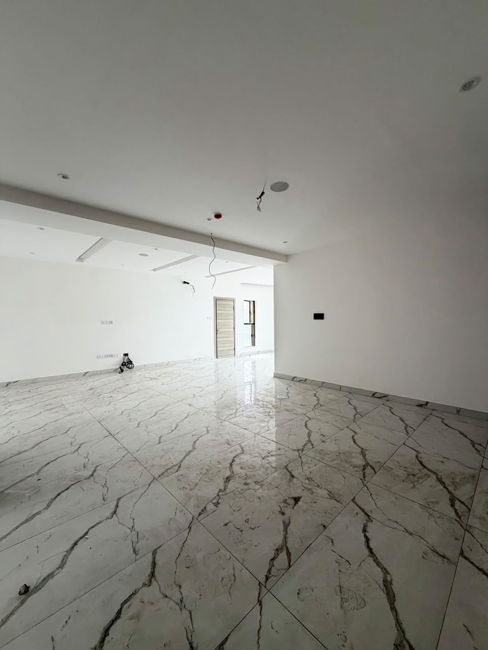 3 BEDROOM APARTMENT WITH BQ, ELEVATOR & SWIMMING POOL