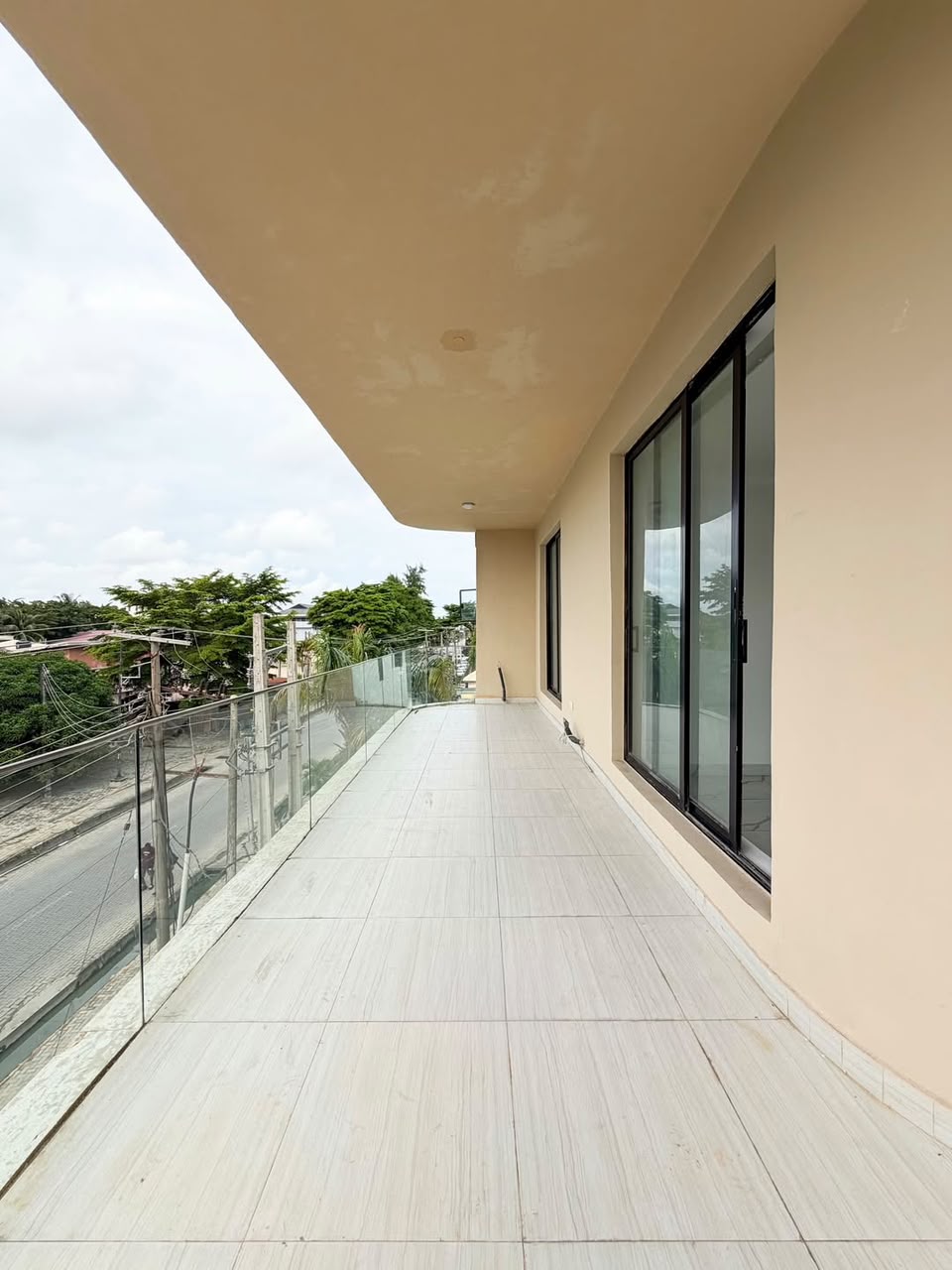 3 BEDROOM APARTMENT WITH BQ, ELEVATOR & SWIMMING POOL