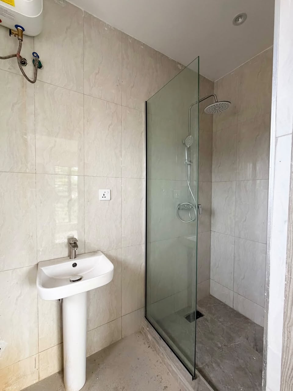 3 BEDROOM APARTMENT WITH BQ, ELEVATOR & SWIMMING POOL